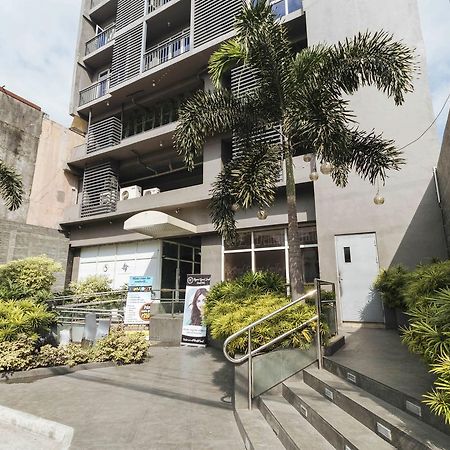 Reddoorz Plus @ Buendia Ave Makati Makati City Exterior photo